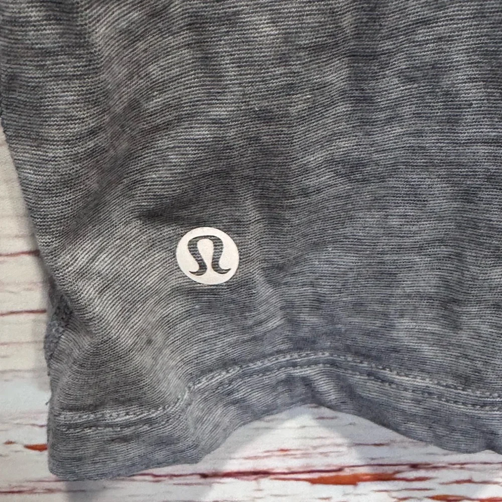 Lululemon Trapeze Twist Tank in Heathered Medium Grey Sz 8